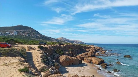 Coves and caves near Cap Blanc