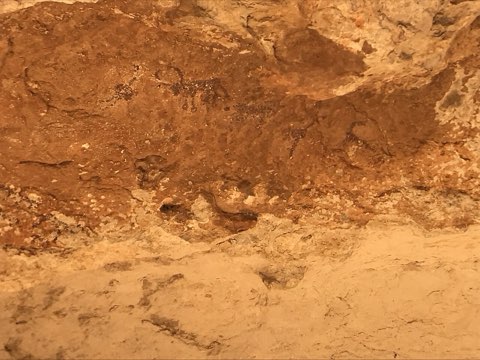 Painted rock shelter at Insefri